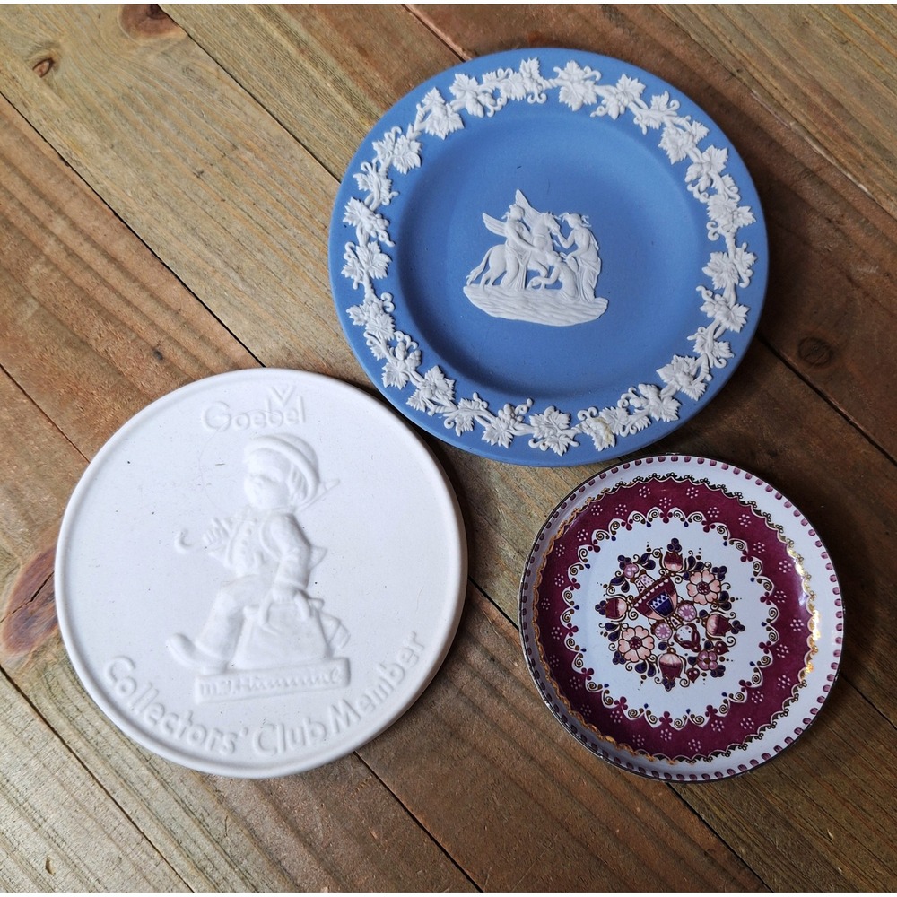 Vintage Wedgwood Jasperware Goebel Hummel Steinbock Enamel Mini Plate Set 3pc